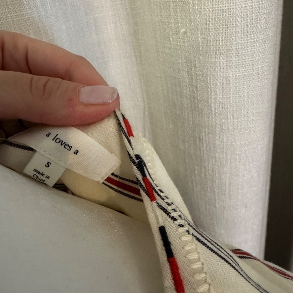 A Loves A- size small blouse - Picture 2 of 2